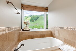 Lodge at Vail Condominiums