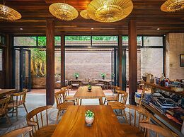 Athita The Hidden Court Chiang Saen