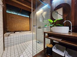 Athita The Hidden Court Chiang Saen