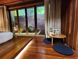 Athita The Hidden Court Chiang Saen