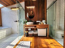 Athita The Hidden Court Chiang Saen