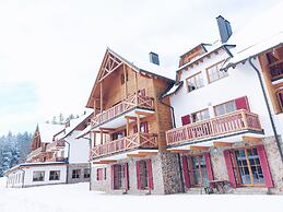 Pohorje Village Wellbeing Resort – Family Apartments Bolfenk