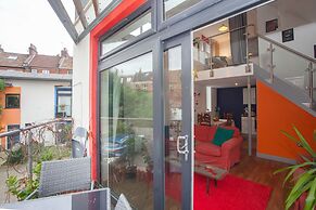 Special 3 Bedroom Townhouse With Parking in Bristol