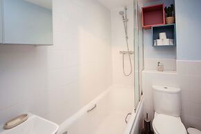 Special 3 Bedroom Townhouse With Parking in Bristol