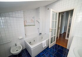 HbHall - Duomo Suite 7 Apartment