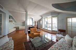 HbHall - Duomo Suite 7 Apartment
