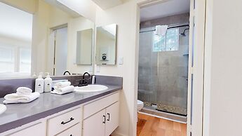 Snowcreek V 840 Spacious with Mountain Views, Gas Grill, Washer Dryer 