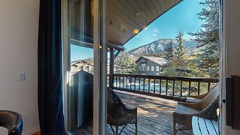 Snowcreek V 840 Spacious with Mountain Views, Gas Grill, Washer Dryer 