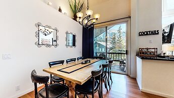 Snowcreek V 840 Spacious with Mountain Views, Gas Grill, Washer Dryer 