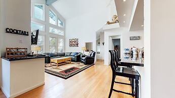 Snowcreek V 840 Spacious with Mountain Views, Gas Grill, Washer Dryer 