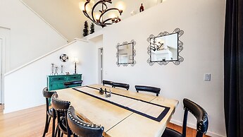 Snowcreek V 840 Spacious with Mountain Views, Gas Grill, Washer Dryer 