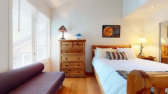 Snowcreek V 840 Spacious with Mountain Views, Gas Grill, Washer Dryer 