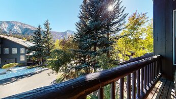 Snowcreek V 840 Spacious with Mountain Views, Gas Grill, Washer Dryer 