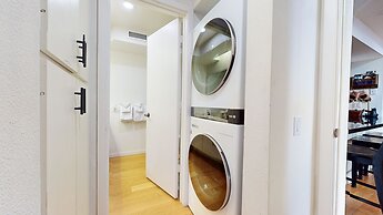 Snowcreek V 840 Spacious with Mountain Views, Gas Grill, Washer Dryer 