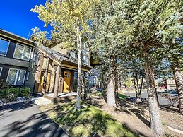 Snowcreek V 840 Spacious with Mountain Views, Gas Grill, Washer Dryer 