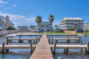 Lagoon Landing 305 1 Bedroom Condo by RedAwning