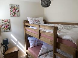 Bramble Cottage With Free Parking