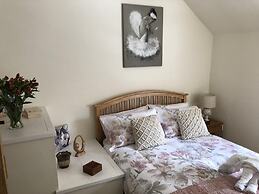 Bramble Cottage With Free Parking