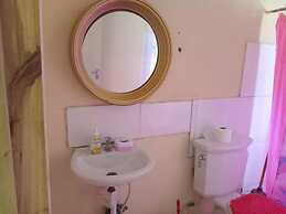 Lovely 1-bed Cottage in St Catherine Jamaica