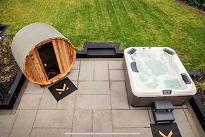 Mono Luxe Villa in Newcastle Upon Tyne