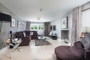 Mono Luxe Villa in Newcastle Upon Tyne