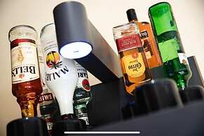 Mono Luxe Villa in Newcastle Upon Tyne