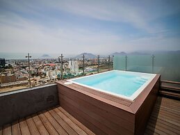 DoubleTree by Hilton Trujillo