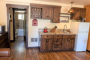 Cedar Glen Lodge