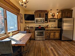Cedar Glen Lodge