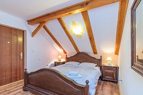 Chalet With Private Whirlpool And Sauna