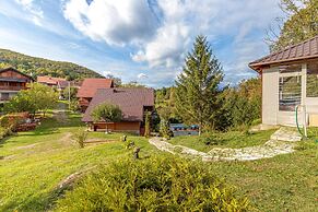 Chalet Zavrh 2 With Whirlpool And Sauna