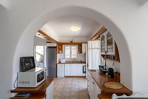 Parikia Cove Mansion