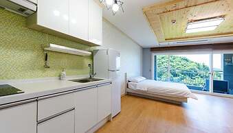 Yeosu Sora Noeul Pension