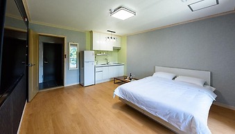 Yeosu Sora Noeul Pension