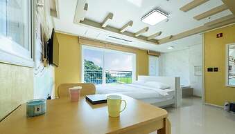 Yeosu Sora Noeul Pension