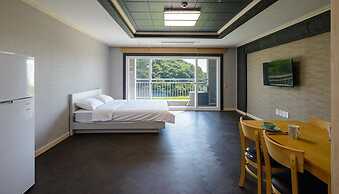 Yeosu Sora Noeul Pension