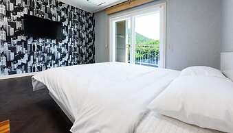 Yeosu Sora Noeul Pension