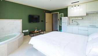 Yeosu Sora Noeul Pension