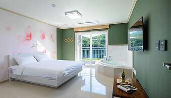 Yeosu Sora Noeul Pension