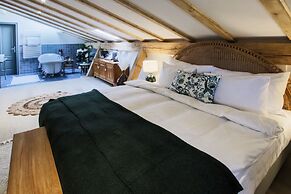 Chalet Antoine serviced apartments by Mirabeau