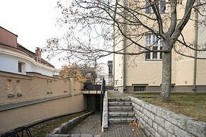 Grand luminous 150m2 2BR aptmnt in Eira