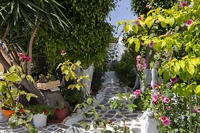 Ricos Two bedroom House - Naoussa Paros