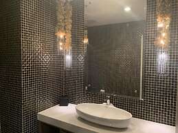 Swiss-Belcourt Kupang