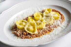 Mansard Riyadh, A Radisson Collection Hotel