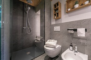Besseghini Apartments