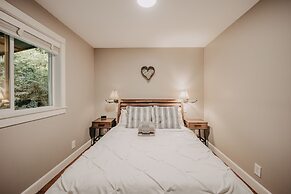 69sl - Upscale - Hot Tub - Wi-fi - Bbq - Sleeps 8 4 Bedroom Cabin by R