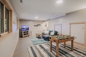 69sl - Upscale - Hot Tub - Wi-fi - Bbq - Sleeps 8 4 Bedroom Cabin by R