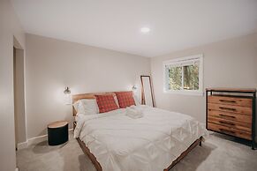 69sl - Upscale - Hot Tub - Wi-fi - Bbq - Sleeps 8 4 Bedroom Cabin by R