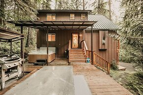 69sl - Upscale - Hot Tub - Wi-fi - Bbq - Sleeps 8 4 Bedroom Cabin by R