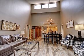 Large, Welcoming Condo With Incredible Views - WL406 by Redawning